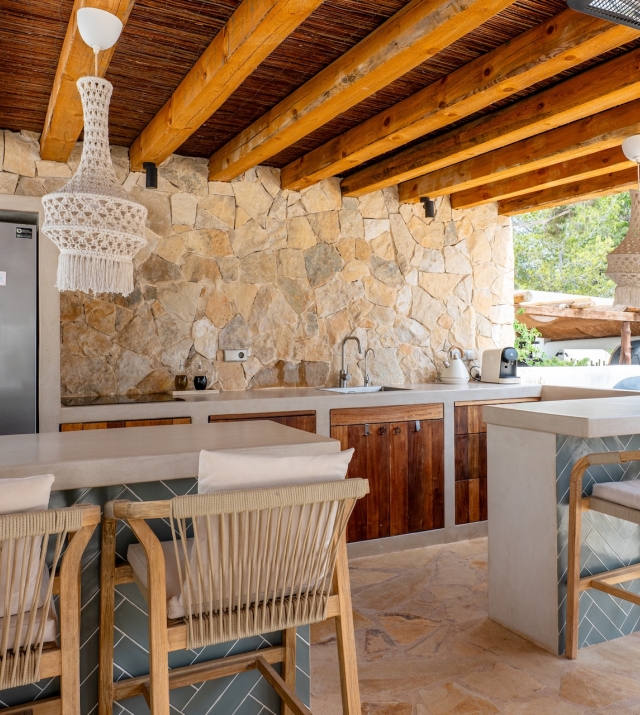 Resa Estates port des Torrent sale koop finca Ibiza outdoor kitchen.jpg